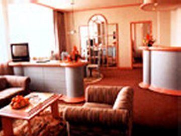 Golden Dragon Hotel Kunming Buitenkant foto