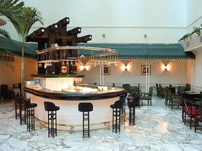 Golden Dragon Hotel Kunming Buitenkant foto